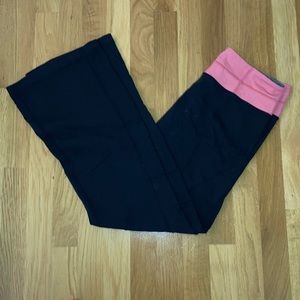 Lululemon size 6 yoga pants